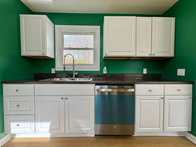 32 Opal Road, Rossville, GA 30741