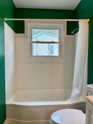 32 Opal Road, Rossville, GA 30741