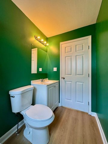 32 Opal Road, Rossville, GA 30741