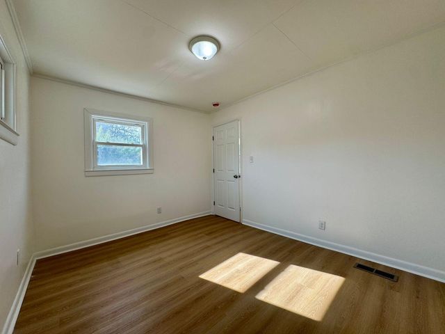 32 Opal Road, Rossville, GA 30741