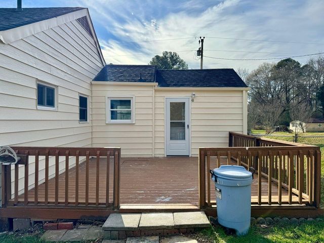 32 Opal Road, Rossville, GA 30741