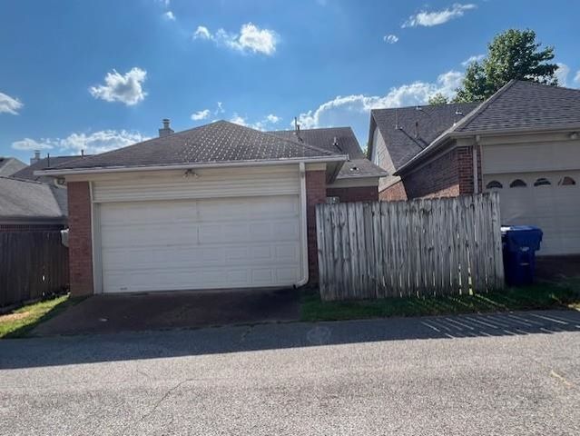 596 W ASHLEY GLEN CIR, Memphis, TN 38018