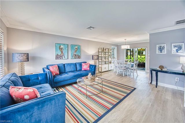4332 Beechwood Lake DR, Naples, FL 34112