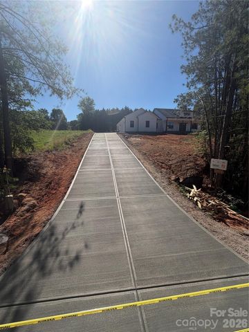 210 W Church Street, Cherryville, NC 28021