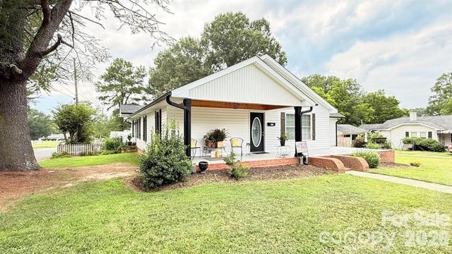 210 W Church Street, Cherryville, NC 28021