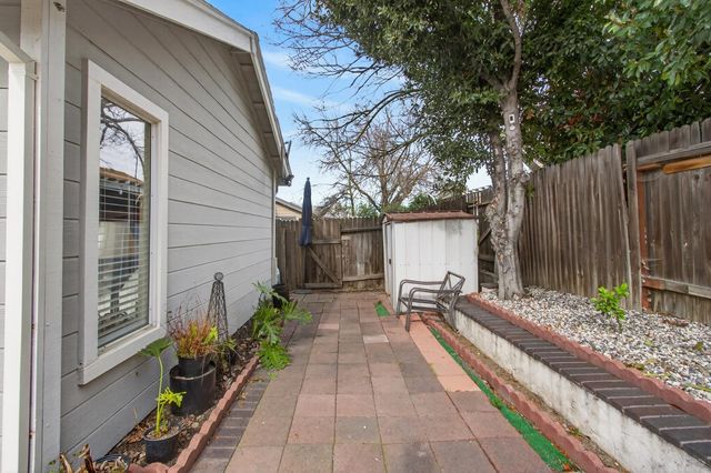 5267 Jacinto Ave, Sacramento, CA 95823