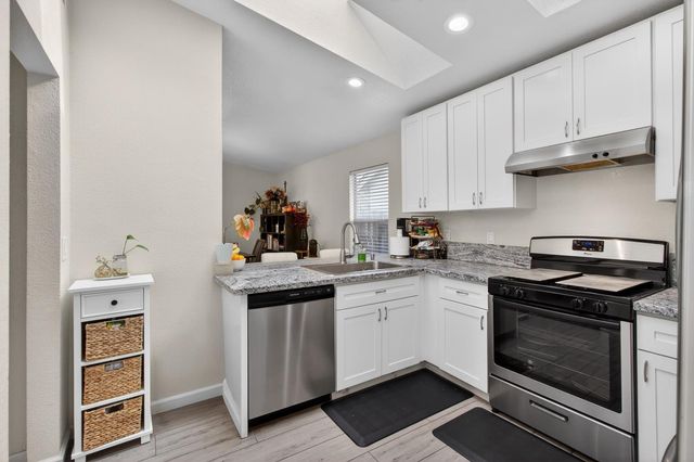 5267 Jacinto Ave, Sacramento, CA 95823