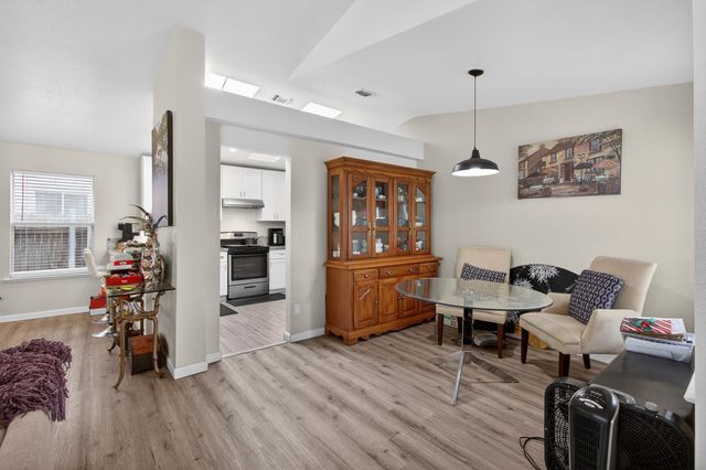 5267 Jacinto Ave, Sacramento, CA 95823