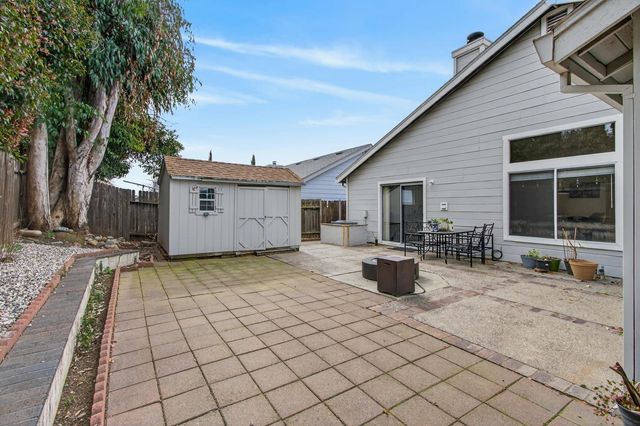 5267 Jacinto Ave, Sacramento, CA 95823