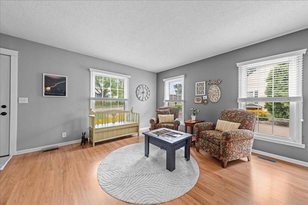 198 Ferndale Street N, Maplewood, MN 55119 — photo 4