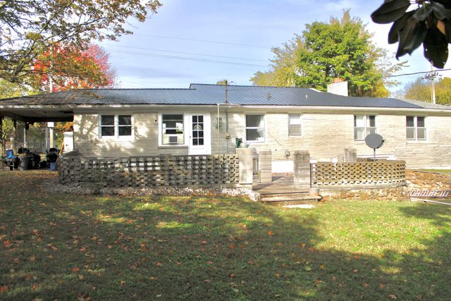 702 E Centennial Avenue, Carthage, MO 64836