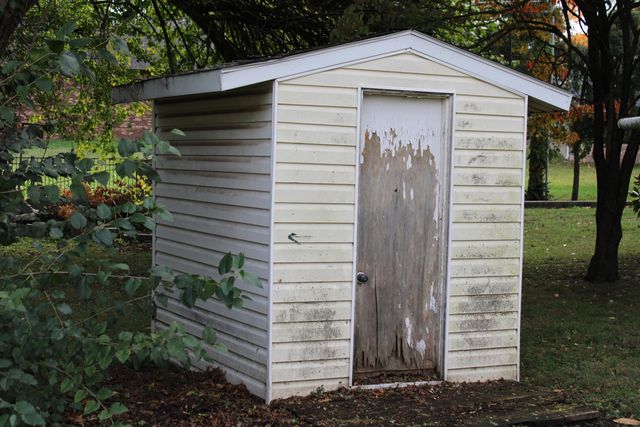 702 E Centennial Avenue, Carthage, MO 64836