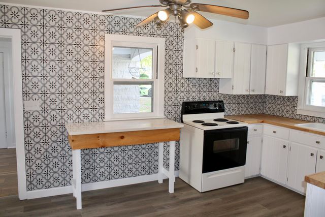 702 E Centennial Avenue, Carthage, MO 64836