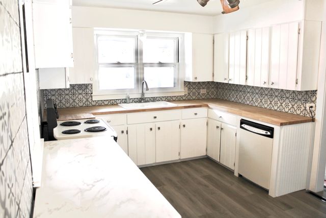 702 E Centennial Avenue, Carthage, MO 64836