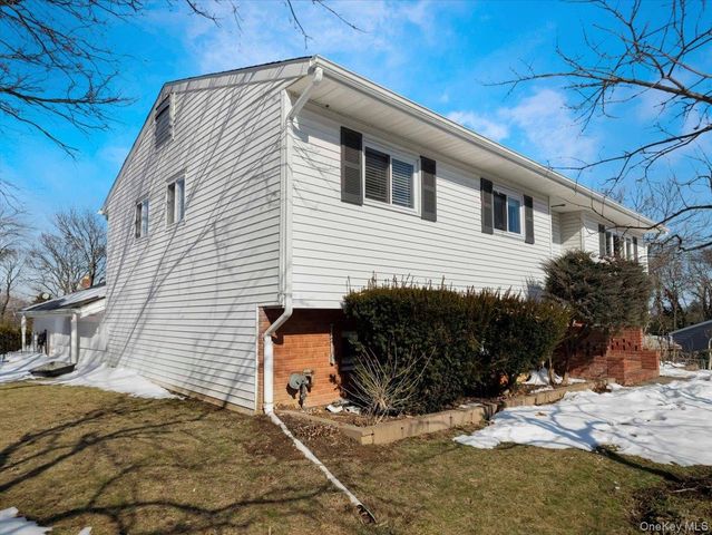 30 Govan Drive, Stony Point, NY 10980