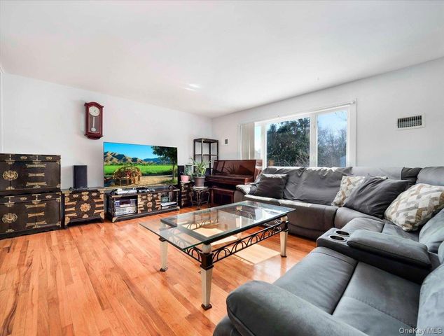 30 Govan Drive, Stony Point, NY 10980