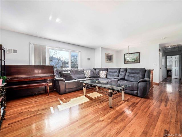 30 Govan Drive, Stony Point, NY 10980