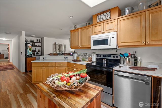 985 Lyndean Lane, Oak Harbor, WA 98277