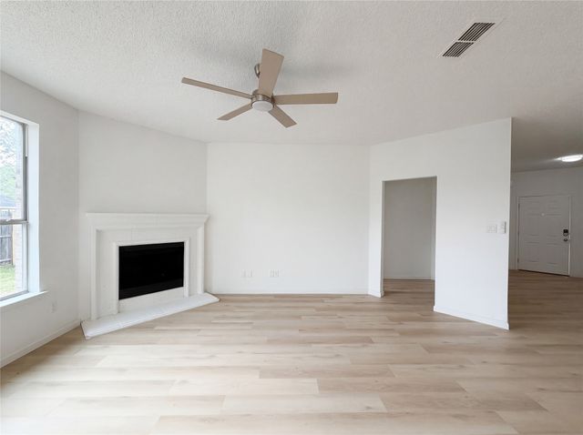 6332 Downeast Drive, Fort Worth, TX 76179