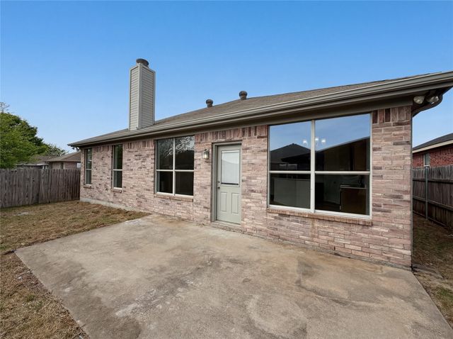 6332 Downeast Drive, Fort Worth, TX 76179
