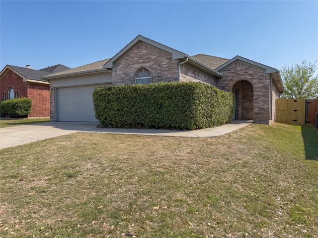 6332 Downeast Drive, Fort Worth, TX 76179