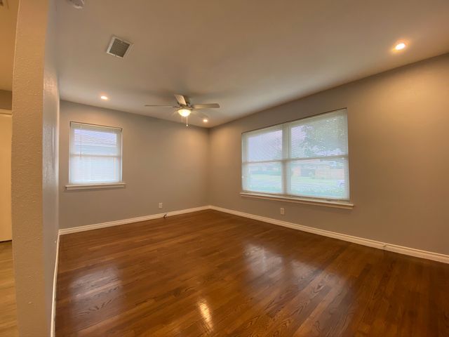 11005 Wyatt Street, Dallas, TX 75218