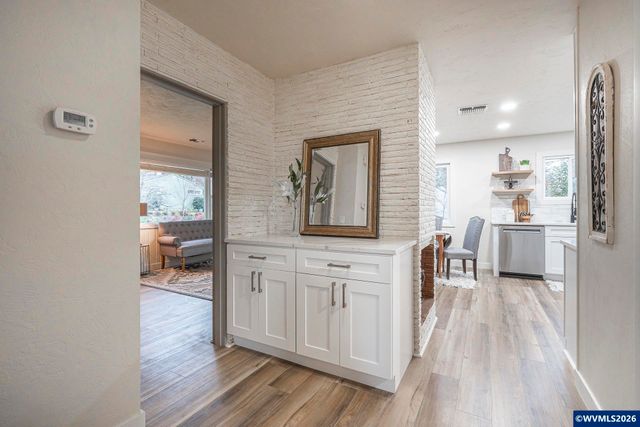 790 Hansen Dr S, Salem, OR 97302