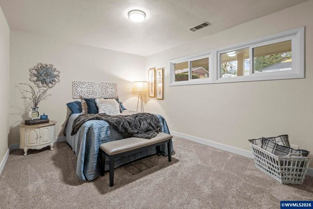 790 Hansen Dr S, Salem, OR 97302