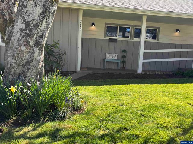 790 Hansen Dr S, Salem, OR 97302