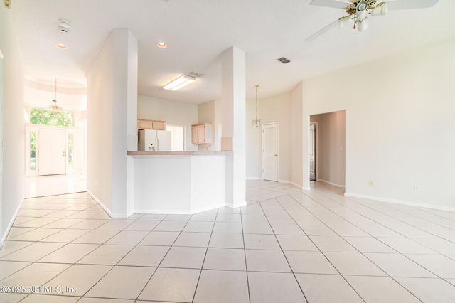 11668 OXFORD CREST Lane, Jacksonville, FL 32258