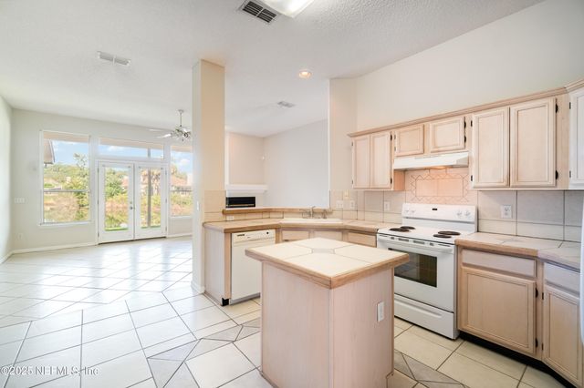 11668 OXFORD CREST Lane, Jacksonville, FL 32258