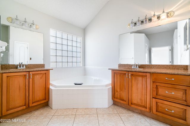 11668 OXFORD CREST Lane, Jacksonville, FL 32258
