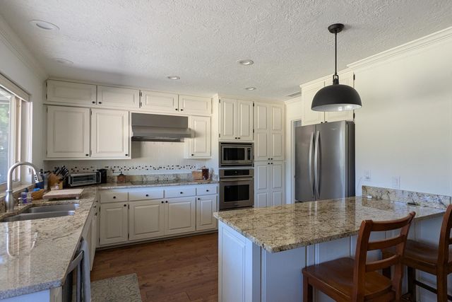 5901 Los Hermanos Court NE, Albuquerque, NM 87111