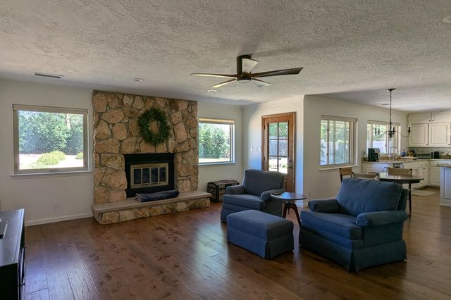 5901 Los Hermanos Court NE, Albuquerque, NM 87111