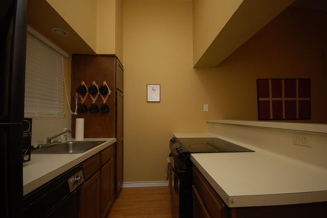 1908 San Antonio ST 312, Austin, TX 78705