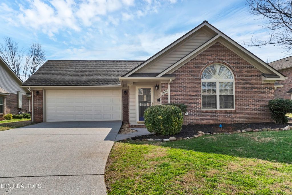 2008 Cochran Place, Maryville, TN 37803