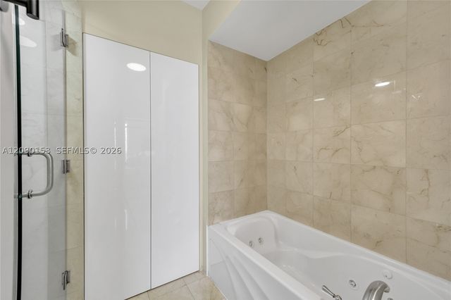 6365 Collins Ave 3906, Miami Beach, FL 33141