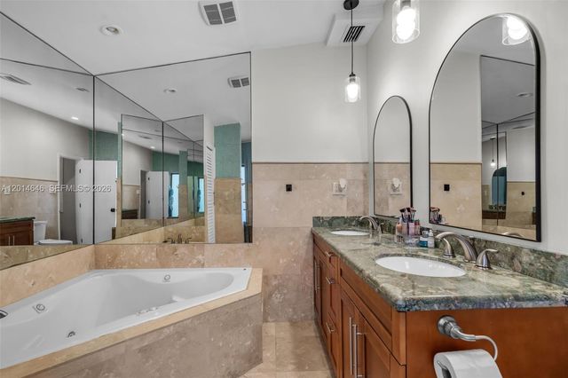 2643 Flamingo Ln, Fort Lauderdale, FL 33312
