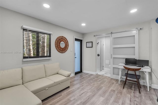 2643 Flamingo Ln, Fort Lauderdale, FL 33312