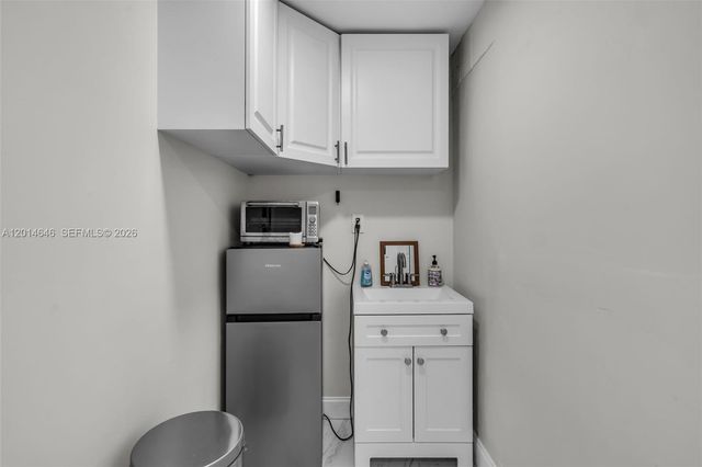 2643 Flamingo Ln, Fort Lauderdale, FL 33312