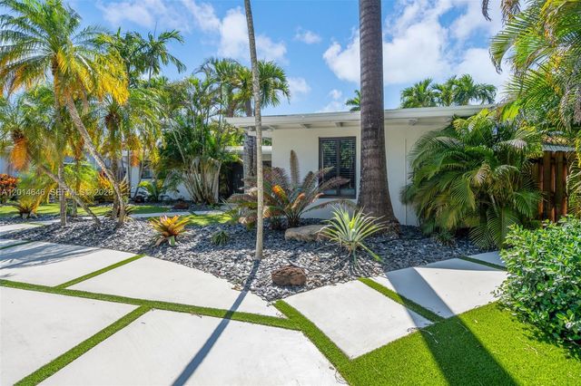 2643 Flamingo Ln, Fort Lauderdale, FL 33312