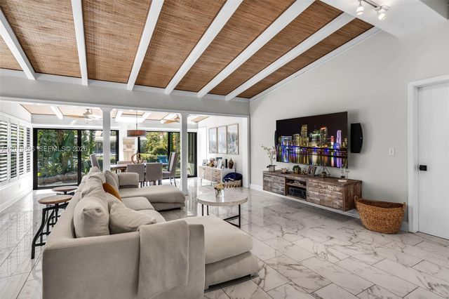 2643 Flamingo Ln, Fort Lauderdale, FL 33312