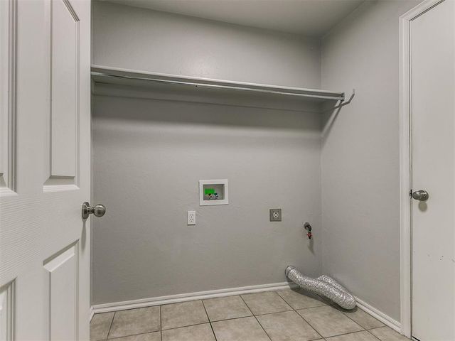 2716 SE 92nd Circle, Moore, OK 73160