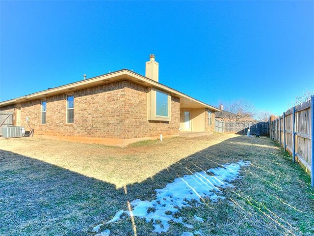 2716 SE 92nd Circle, Moore, OK 73160