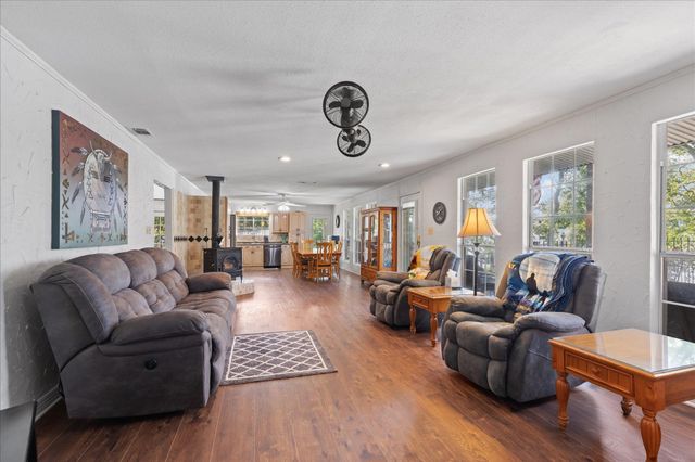 928 Pelican Dr, Winnsboro, TX 75494