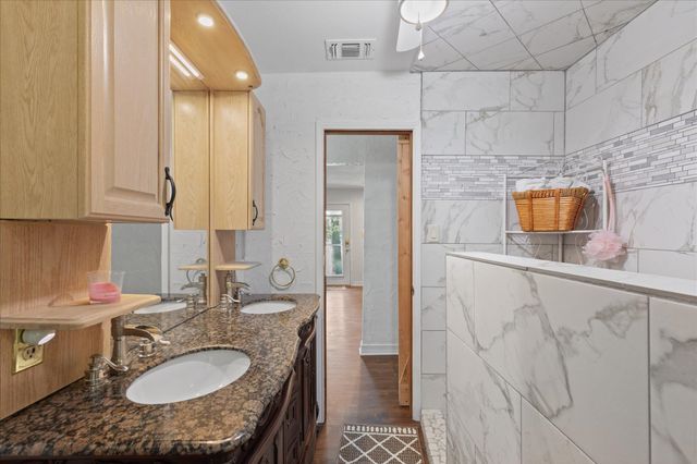 928 Pelican Dr, Winnsboro, TX 75494