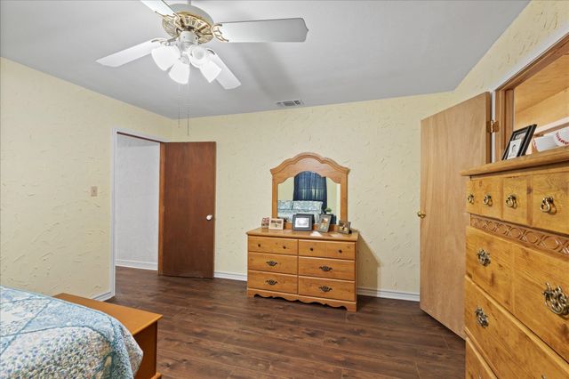 928 Pelican Dr, Winnsboro, TX 75494