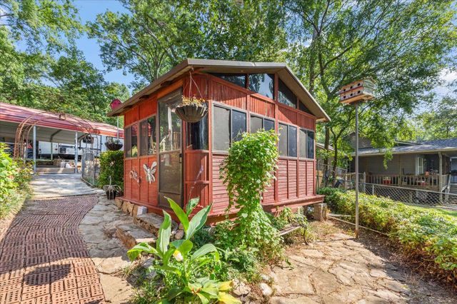 928 Pelican Dr, Winnsboro, TX 75494