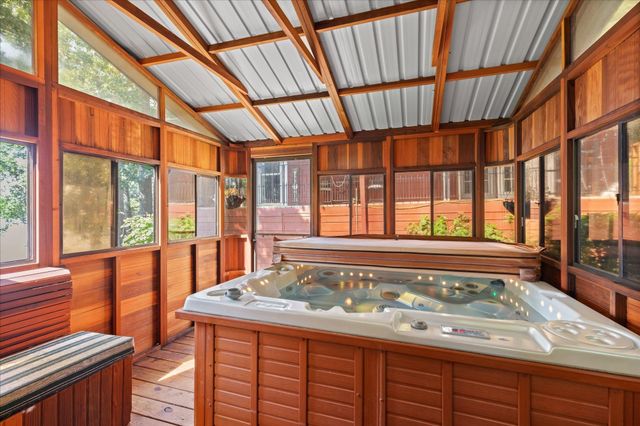 928 Pelican Dr, Winnsboro, TX 75494