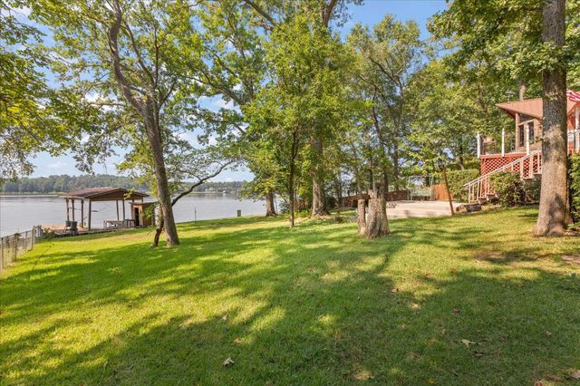 928 Pelican Dr, Winnsboro, TX 75494